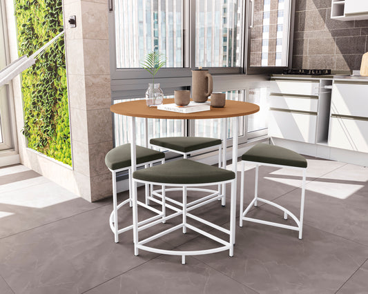 Mesa com 4 bancos