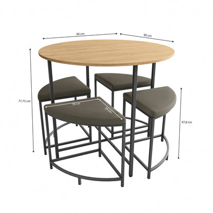 Mesa com 4 bancos